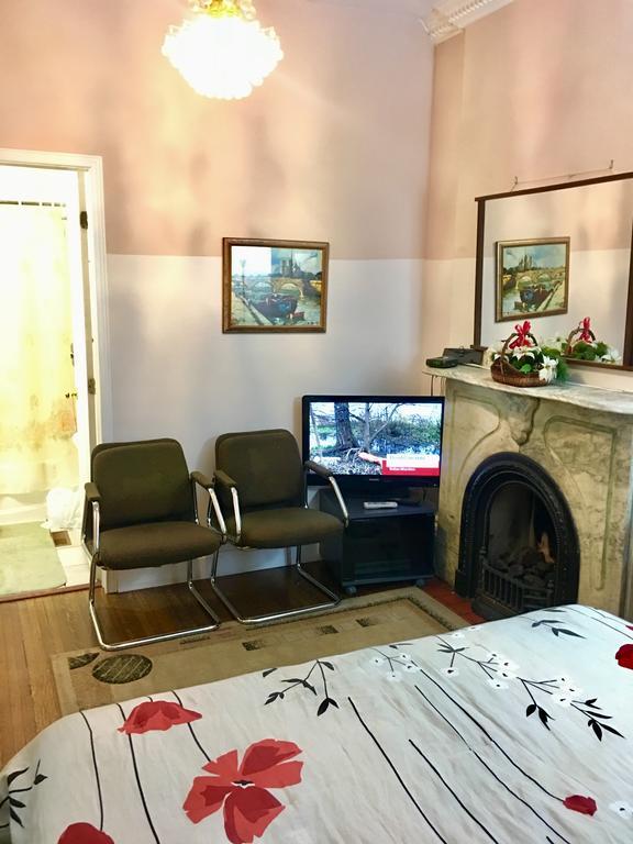 Comfy Guesthouse & Suite Toronto Eksteriør bilde