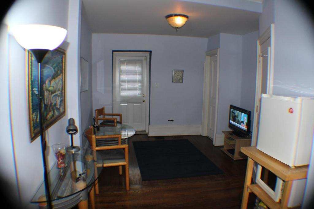 Comfy Guesthouse & Suite Toronto Eksteriør bilde
