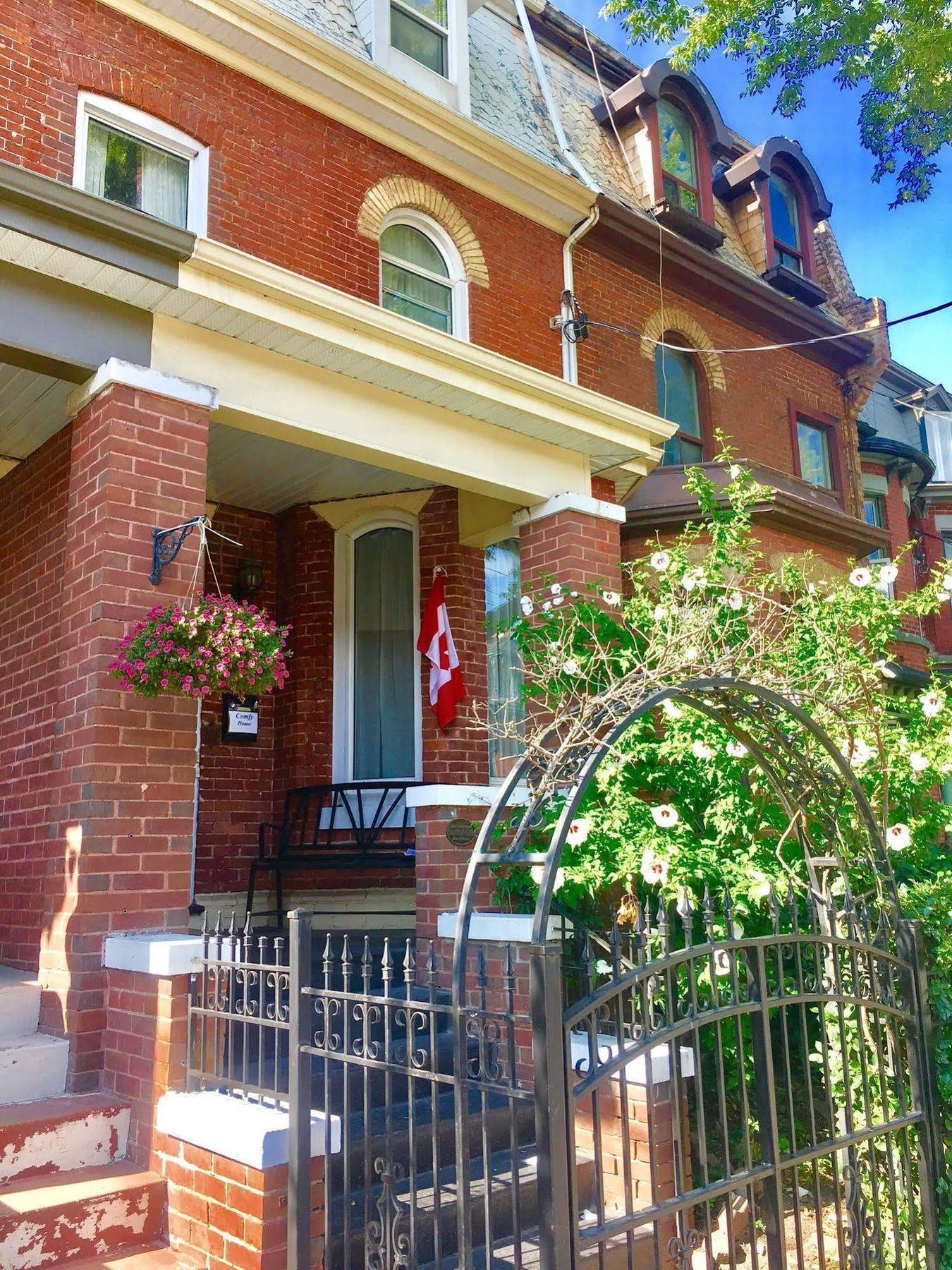 Comfy Guesthouse & Suite Toronto Eksteriør bilde