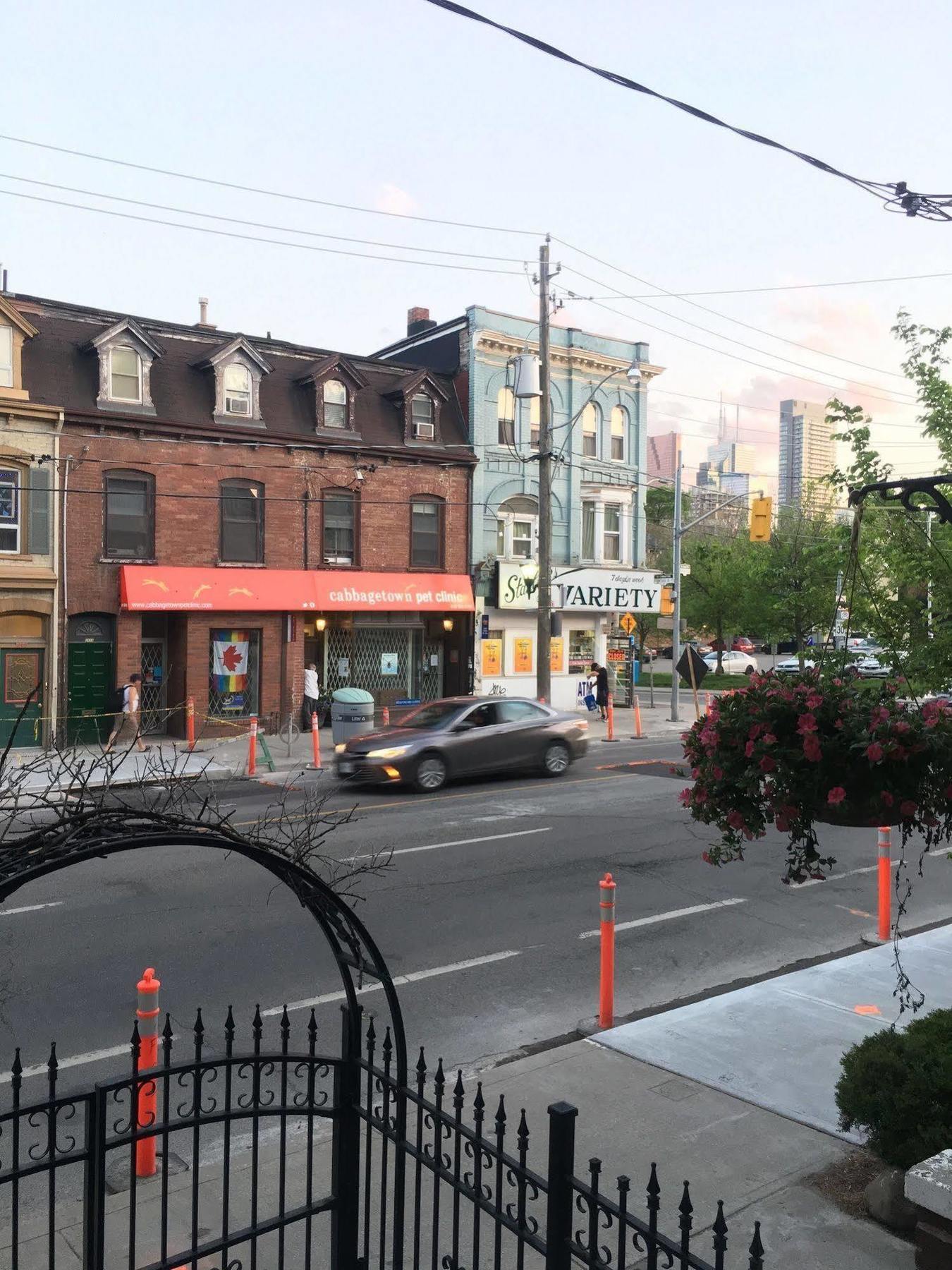 Comfy Guesthouse & Suite Toronto Eksteriør bilde