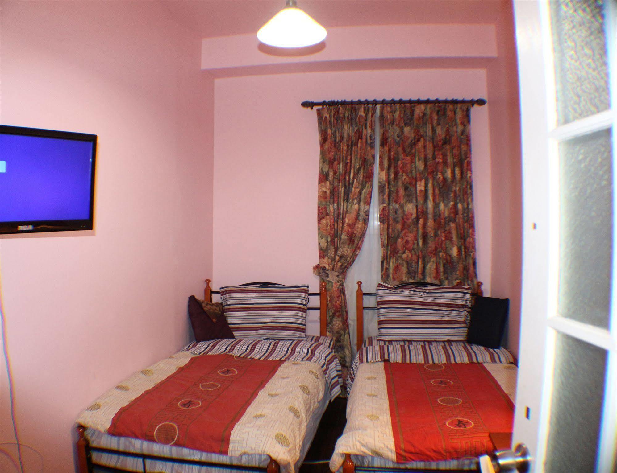 Comfy Guesthouse & Suite Toronto Eksteriør bilde